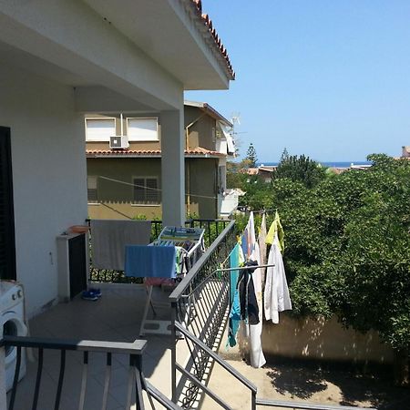 Blunda Holiday Home カステッランマーレ・デル・ゴルフォ エクステリア 写真
