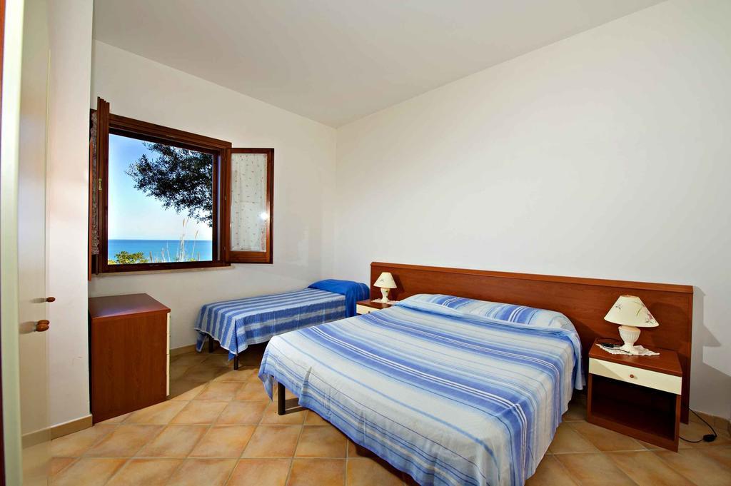 Blunda Holiday Home カステッランマーレ・デル・ゴルフォ エクステリア 写真